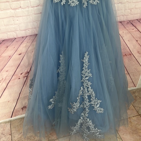 NWOT QUINCEAÑERA, PROM DUSTY BLUE TULLE EMBROIDERY APPLIQUÉS CHARMING Corset - Picture 5 of 10